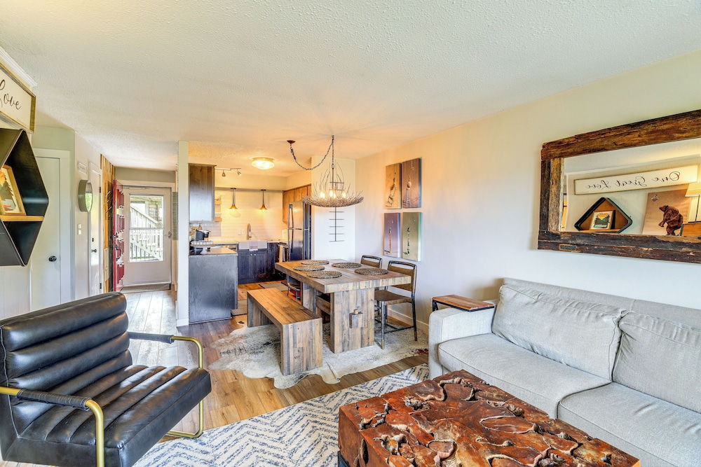 1 Mi to Slopes! Sugar Mountain Retreat w/ Views