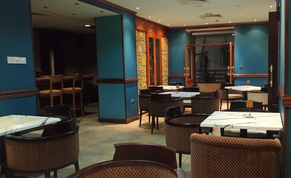 Nicosia Vacations - Castelli Hotel - Property Image 3