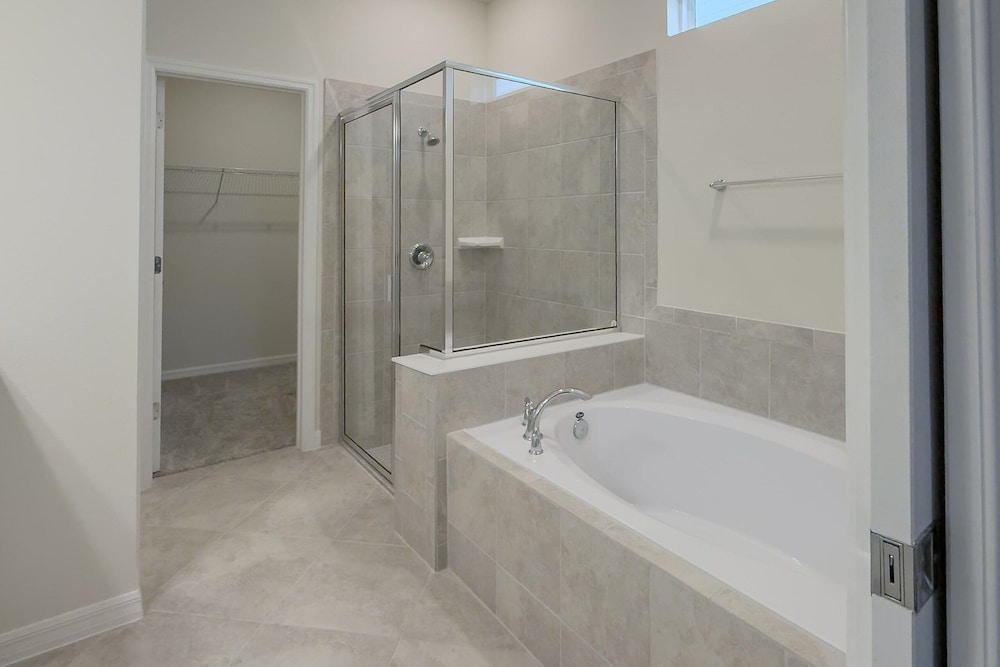 Luxury 5BR Home w/ Pool, Cinema & Game Room