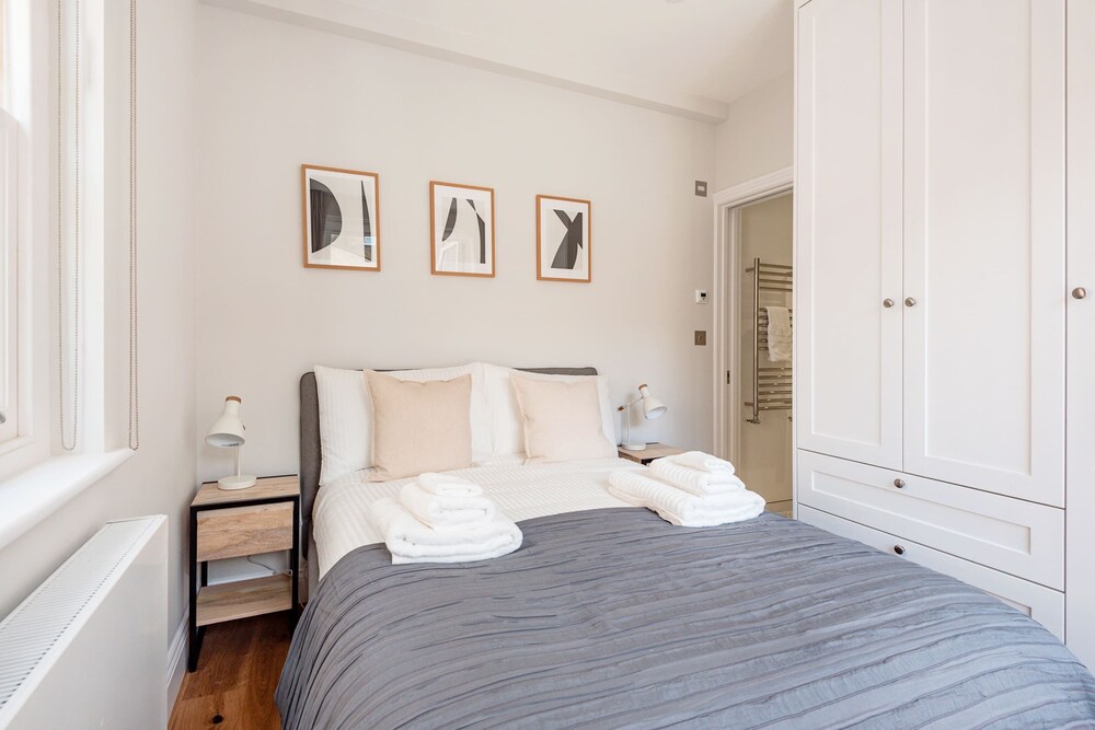 Lillie Road Residence B