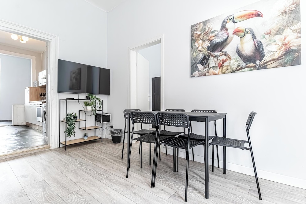 Cozy 2BR 1LR Apt Near Westbahnhof