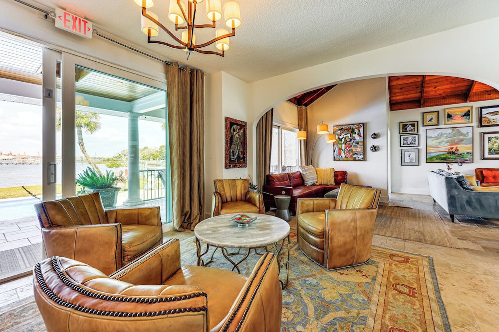 Buena Vista St Augustine: Villa w/ Pool & Dock