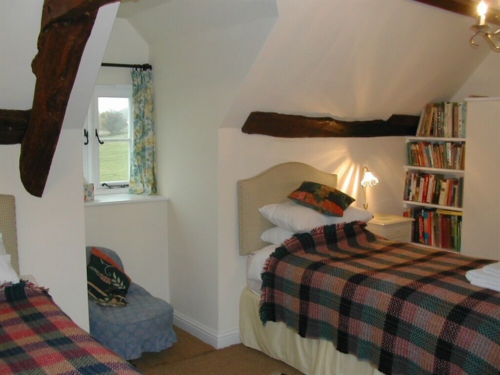 Alltybrain Farm Cottages and B&B