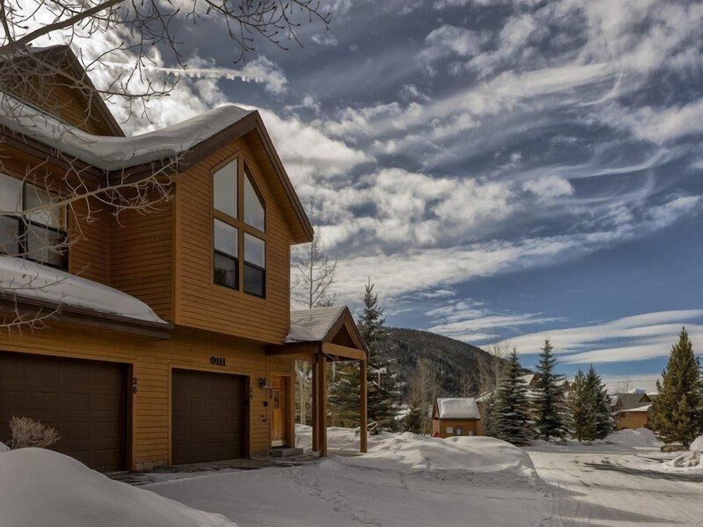 Snake River Village 3 Bedroom Apartment by Key to the Rockies