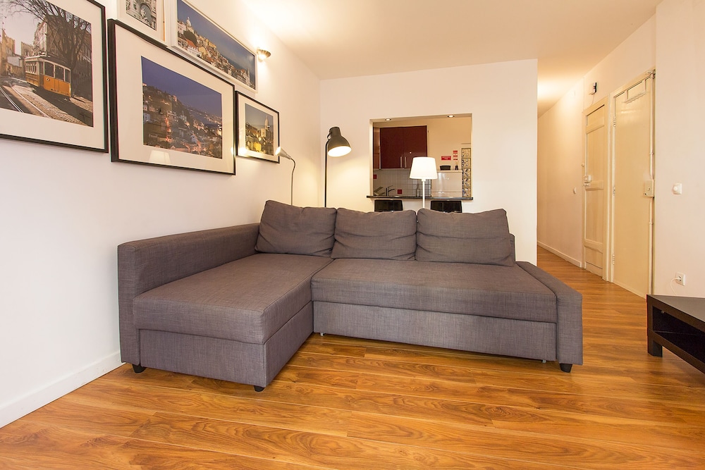 Typical Tailor Made Flat in Central Graça view 3