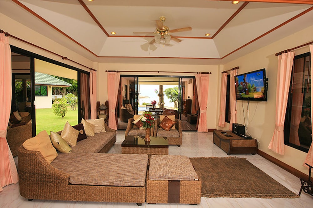 5 Bedroom Beachfront Villa SDV100-By Samui Dream Villas