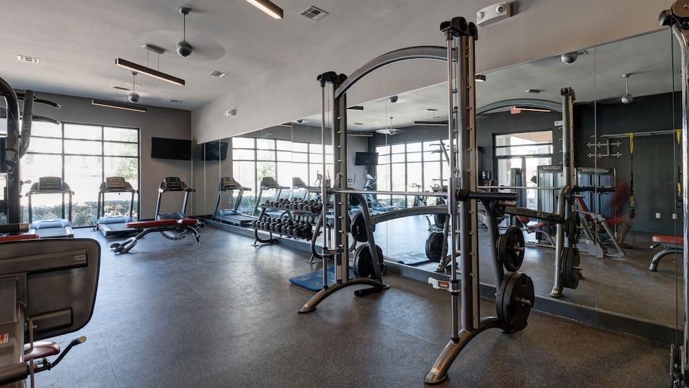 Landing Apartments - Grand Harbor