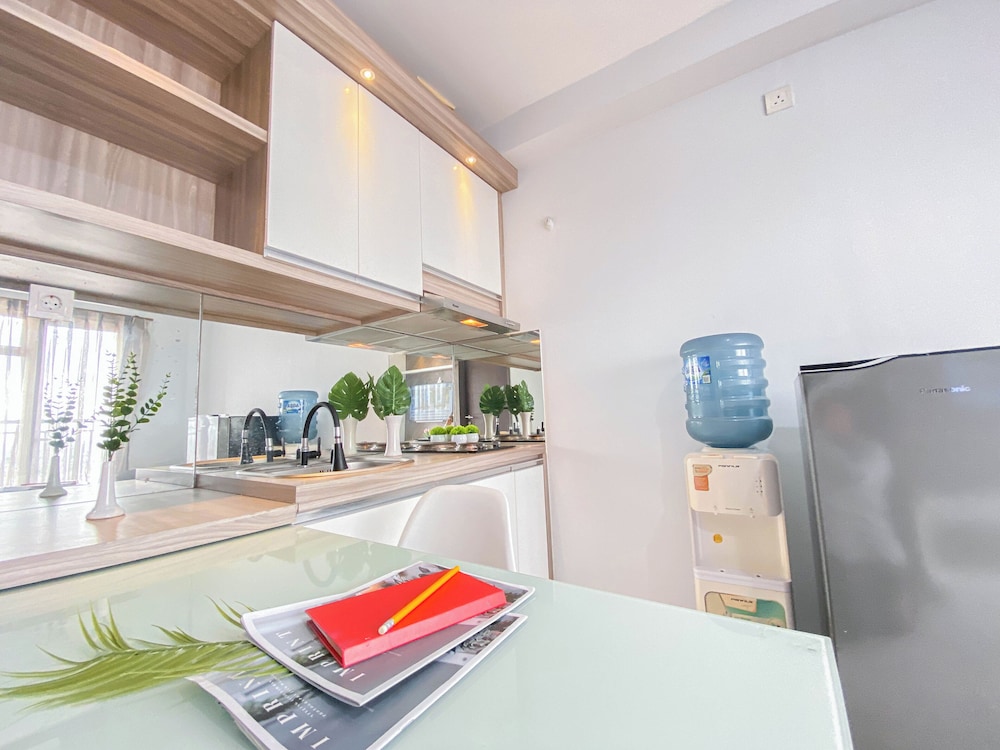 Good and Cozy Stay 2BR Apartment at Mekarwangi Square Cibaduyut