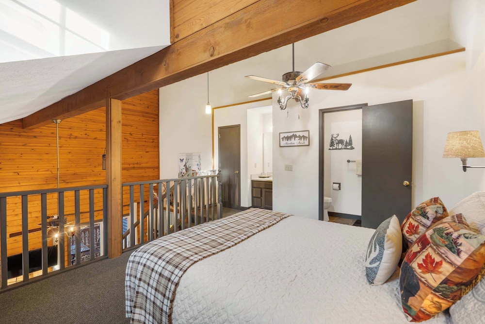 Whitetail Cabin Getaway for 6