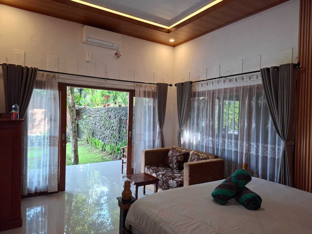 Sekumpul Guest House