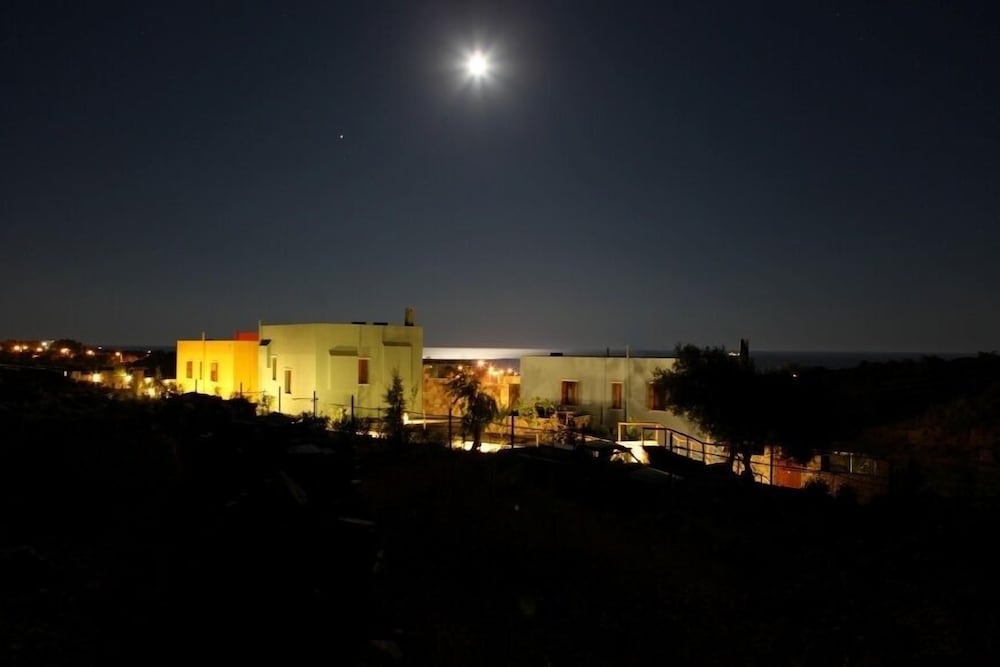 Petroto Sea View Villas photo 3