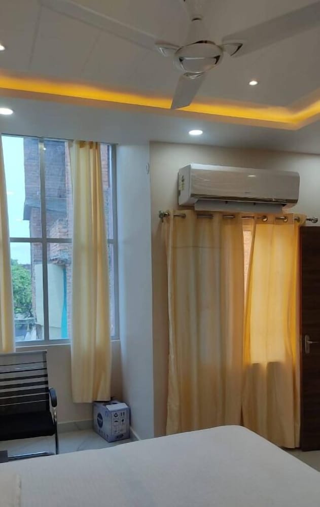 Hotel Indra Jaunpur