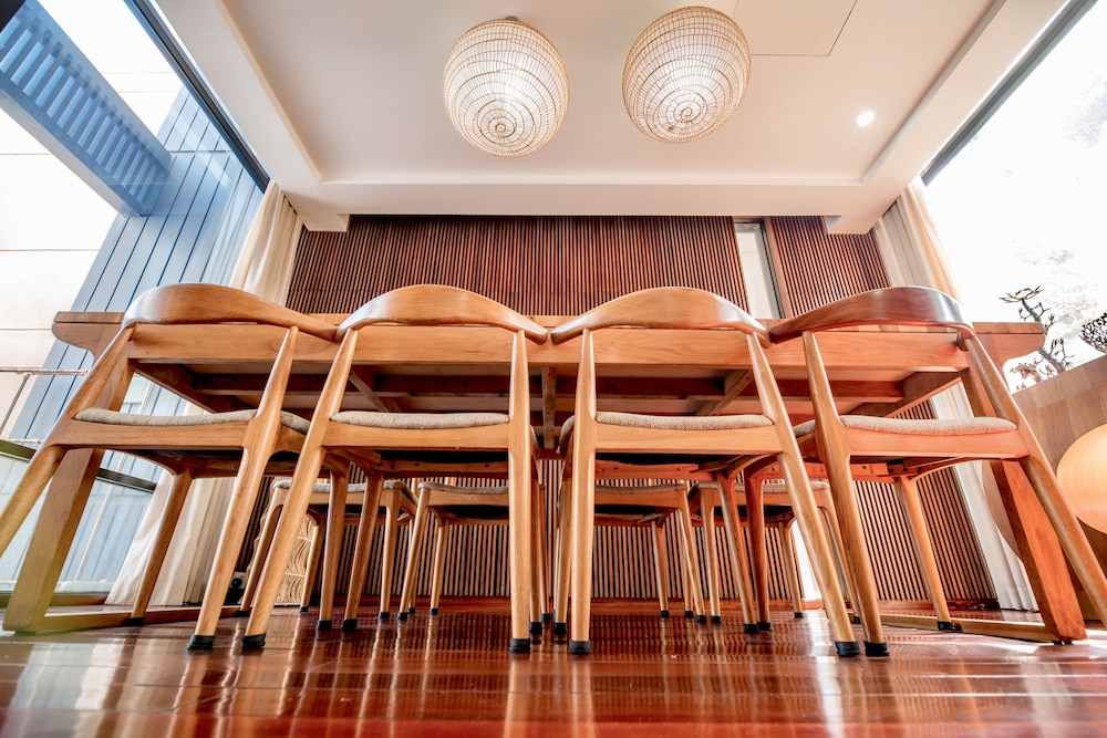 meeting & event spaces
