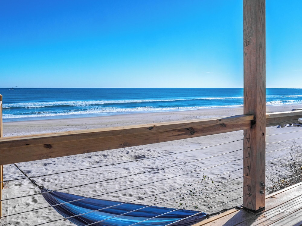 Vintage Vacation by Topsail Realty