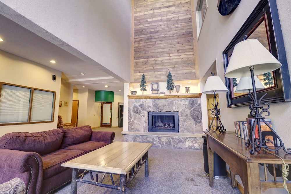 Fp300 Foxpine Inn 2 Bedroom Condo