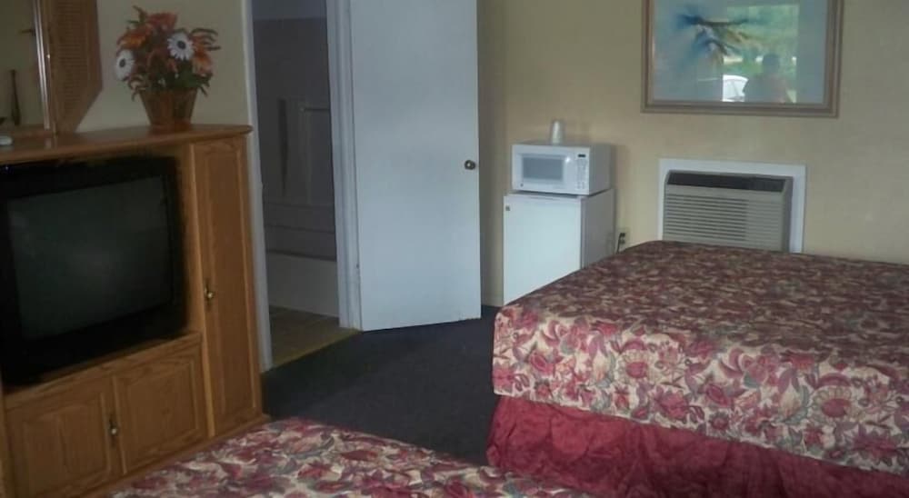 Catalina Airport Motel