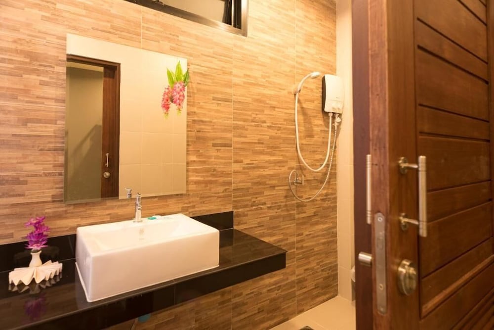 2 Rocks Boutique Hostel