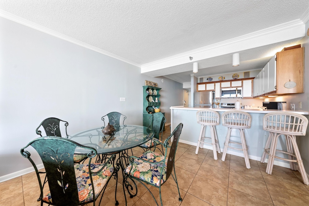 Romar Place 705