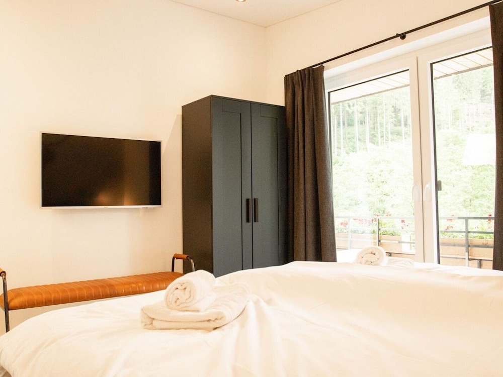 Modern Flat in Niedersfeld view 2