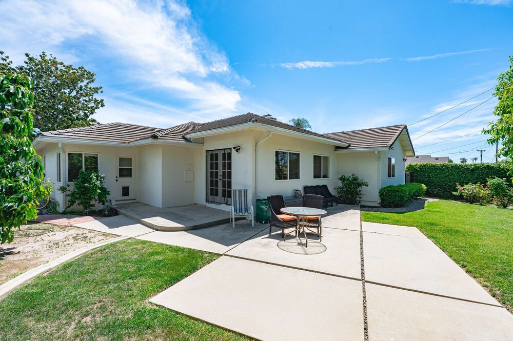 Chic Family Getaway Near LA With Space to Unwind