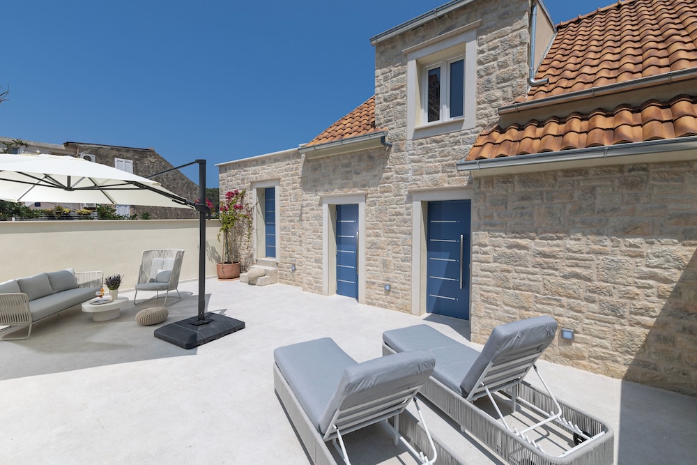 Villa Maja Aurelia in the Centre- Romantic studio apartment