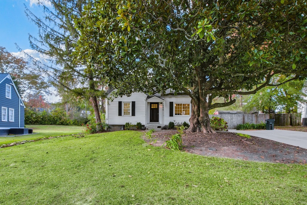 Charming 3BR Retreat in Chamblee
