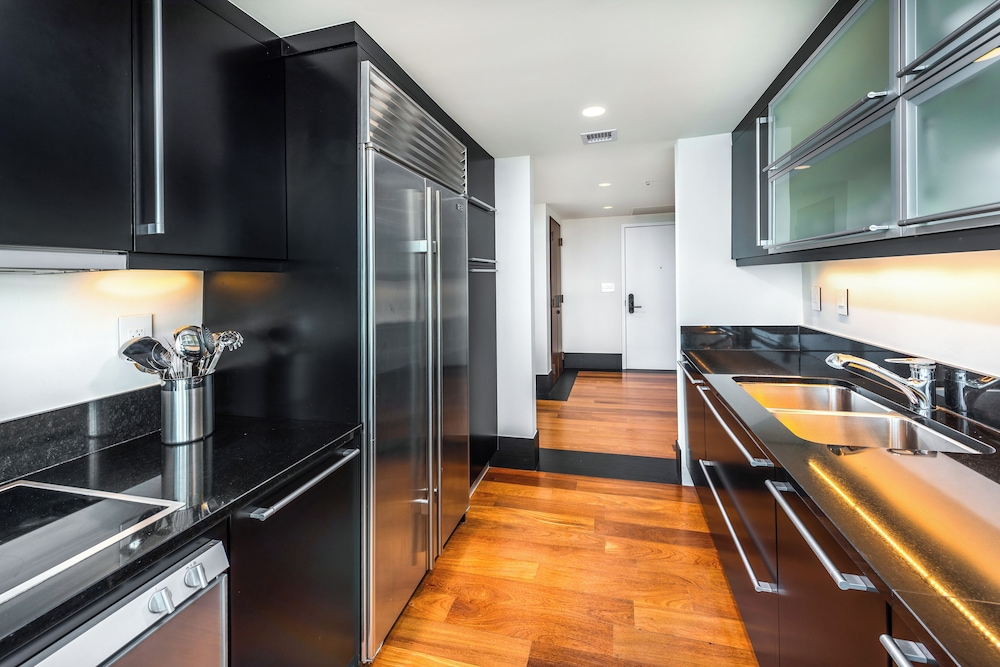 Luxury Vacation Rentals at The Setai by LRMB