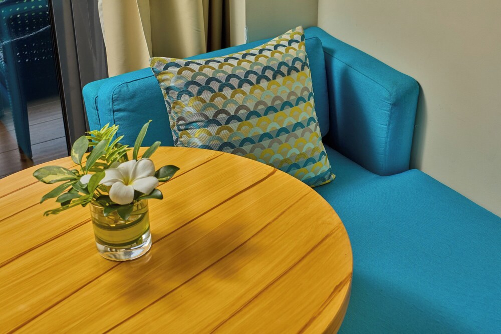 Poolside Escape Near Boracay’s Iconic Keyhole