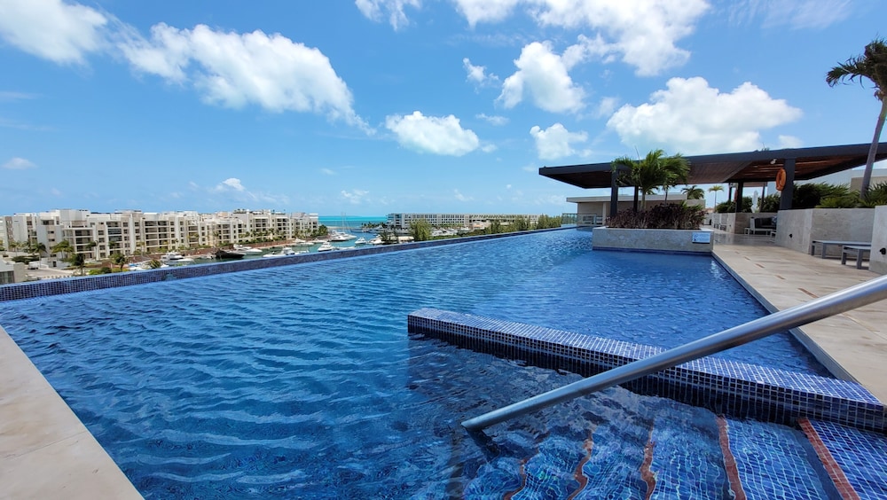 Casa Cantaro Ocean View in La Amada Residences