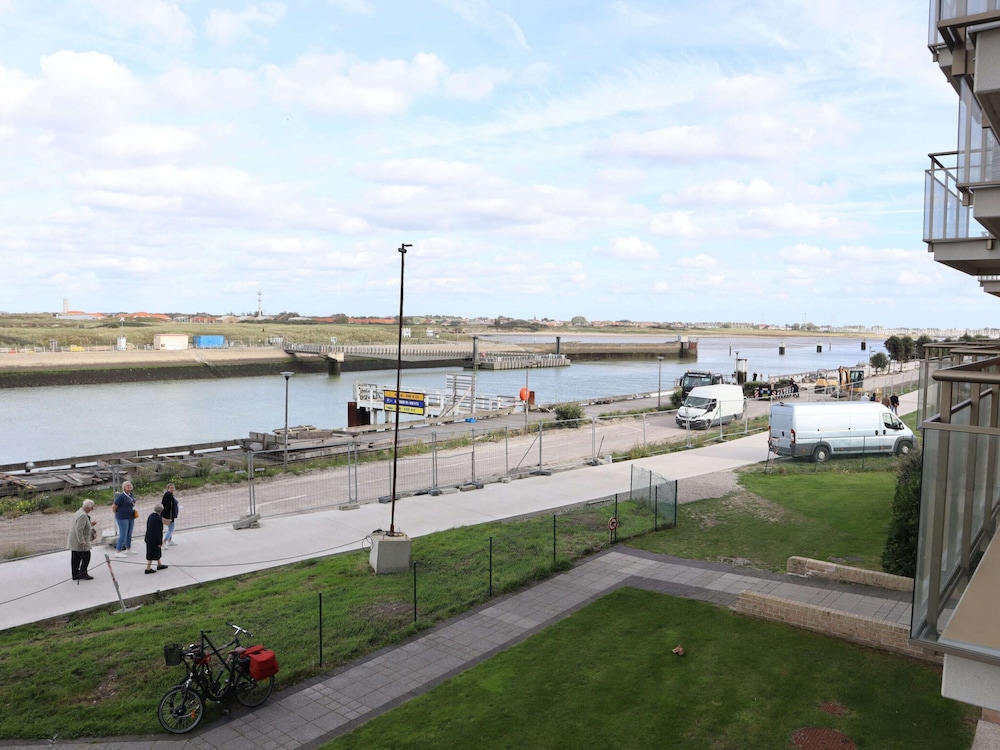 Apartment in Nieuwpoort With sea View