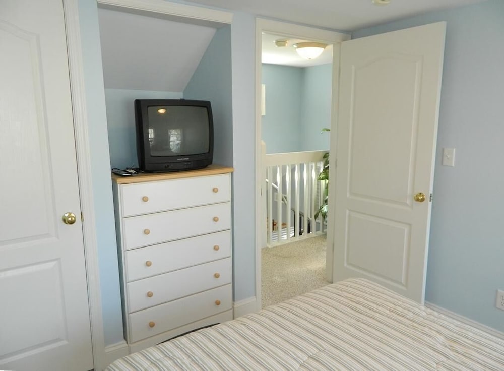 Delaware Avenue 16B