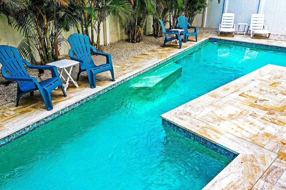 Luxury Pool Home Golf Cart