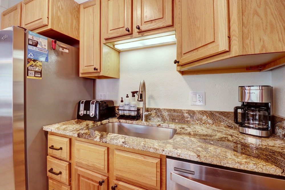 An206 Anaconda 4 Bedroom Condo