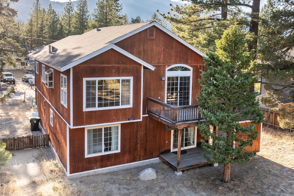 Blitzen by Avantstay Pet-friendly Tahoe Retreat