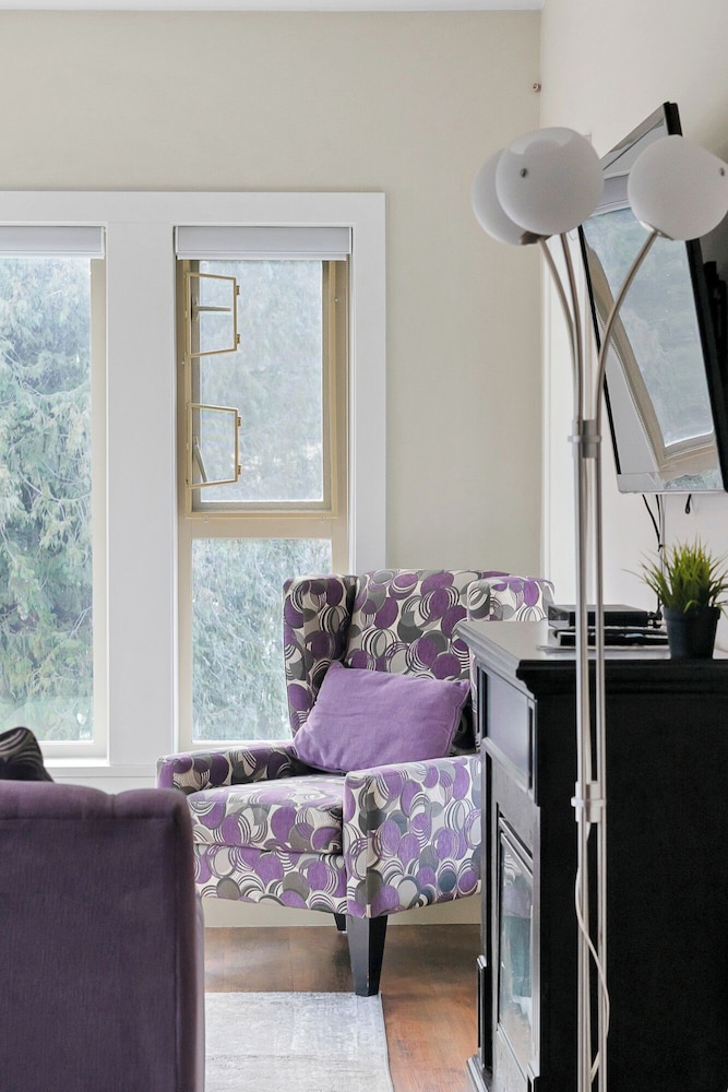 Embrace Serenity Luxe 2BR Suite