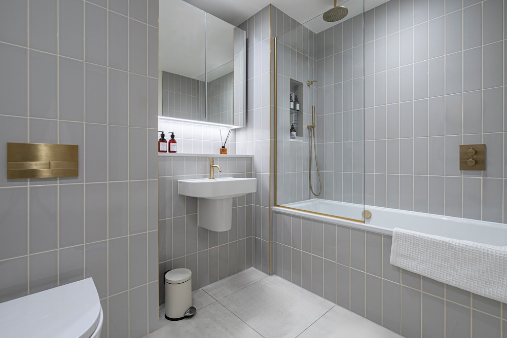 The Eades ADC Atelier 2 Bed