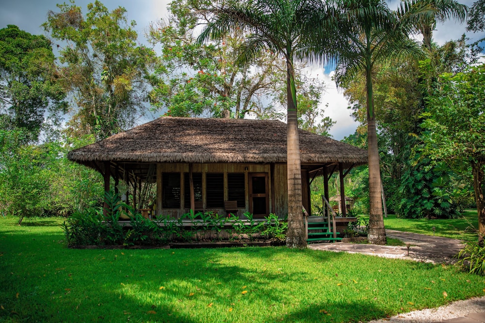 Chan Chich Lodge