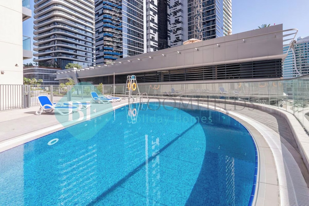 Bloomfields Luxurious 1BR Down Town