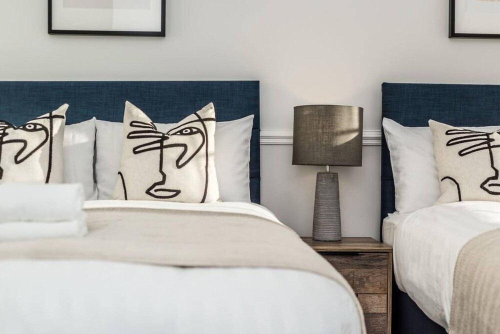 Host Apartments Seel St Townhouse Apt I