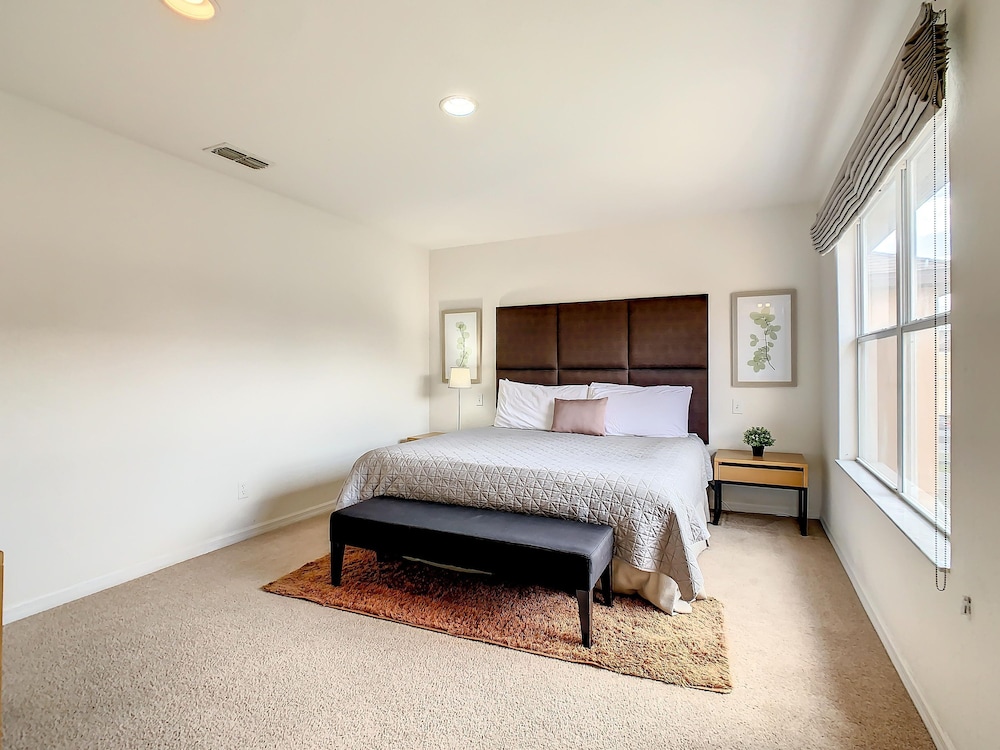 Regal Oaks Getaway Resort Living Near Disney