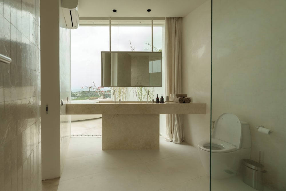 Lux Retreat 4BR Ocean Villa in Uluwatu