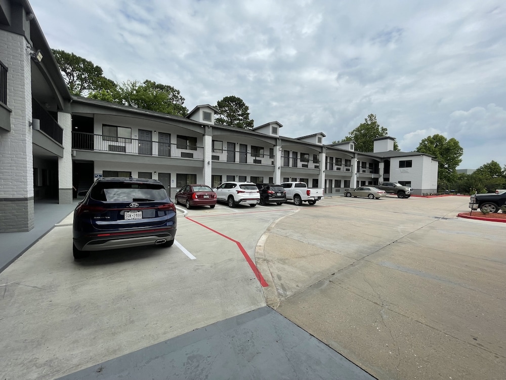 Super Stay Inn and Suites - Property Image 16