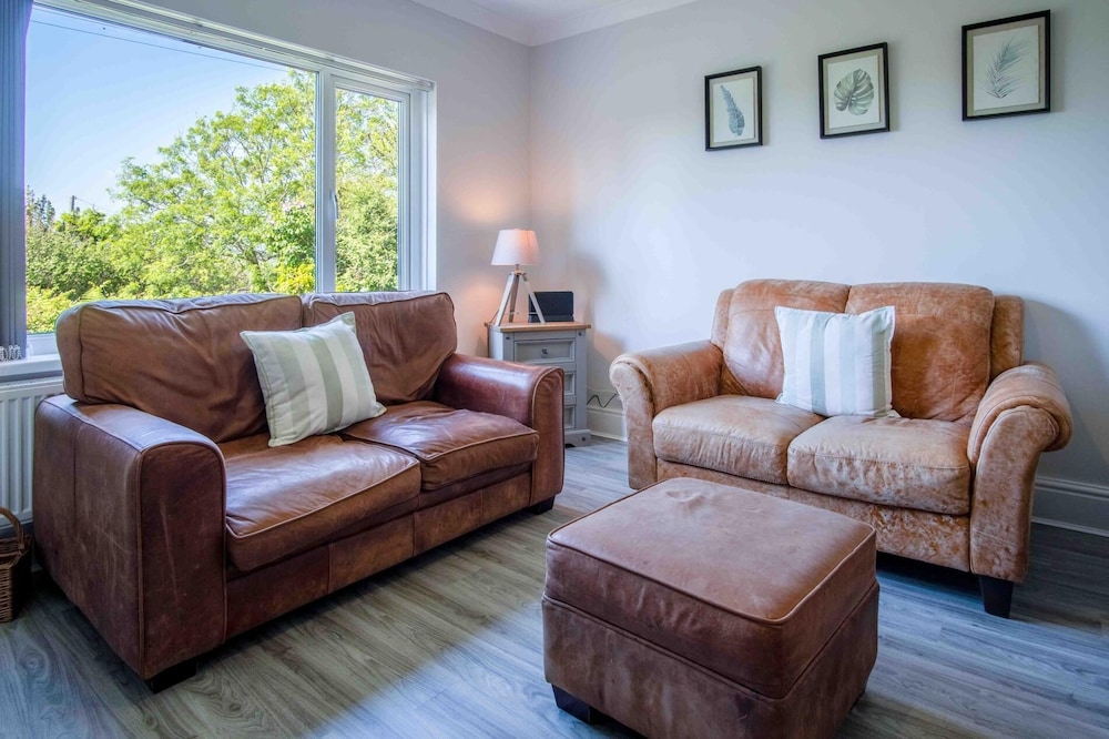 Larkfield - 3 Bedroom Holiday Home - Penally