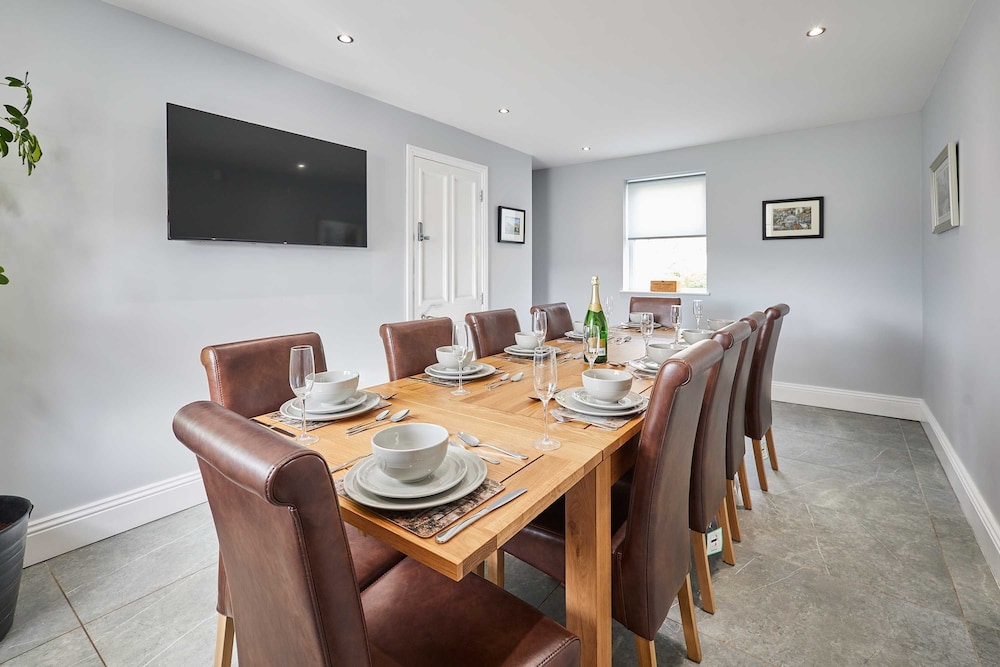 Host Stay Mount Cottage