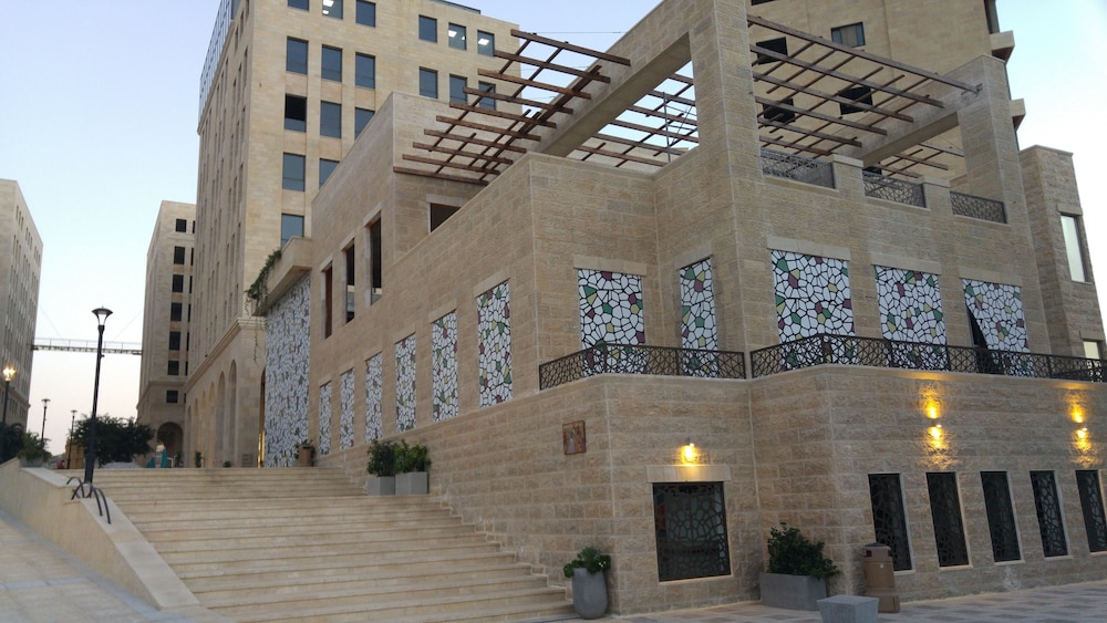 Rawabi Apartment