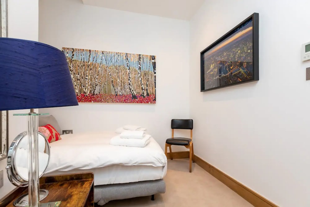 Luxurious 2 Bedroon Flat in the Heart of London