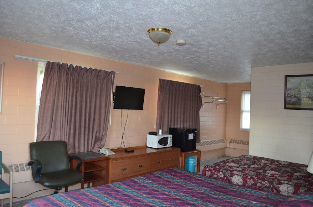 Indianapolis Vacations - Admiral Motel - Property Image 4