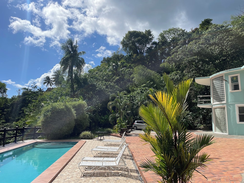 Toraille Waterfall Villas