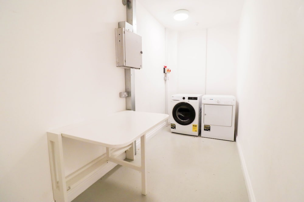 Cosy and Bright 1-bedroom Stay