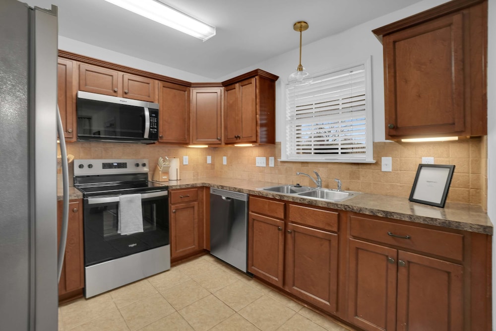 Cozy 3BR Home in Montgomery